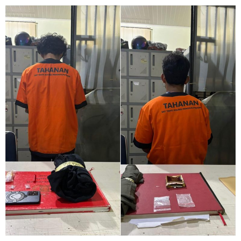 Kedua tersangka narkoba saat diamankan Satresnarkoba Polresta Pangkalpinang.
Tersangka Muhamad Khulfan dan Febri Umbara ditangkap di kawasan Lontong Pancur bersama barang bukti sabu siap edar. (Foto: Humas Polresta Pangkalpinang)